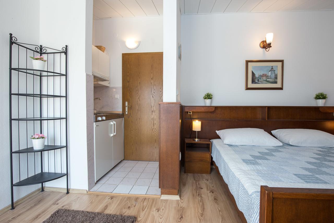 Apartments Pavic Malinska Εξωτερικό φωτογραφία
