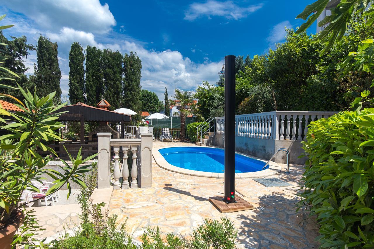 Apartments Pavic Malinska Εξωτερικό φωτογραφία