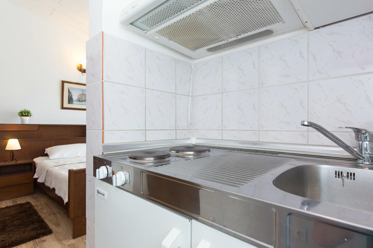 Apartments Pavic Malinska Εξωτερικό φωτογραφία
